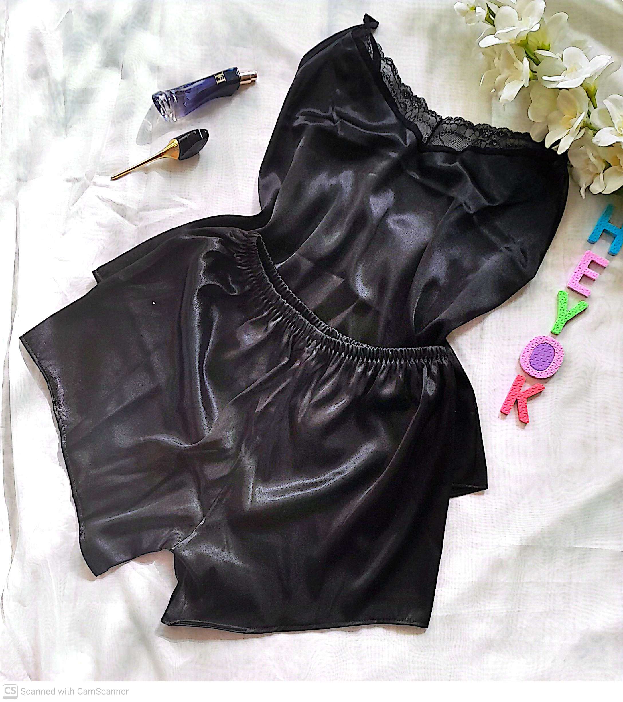 تاپ شرتک ساتن لبه یقه تور